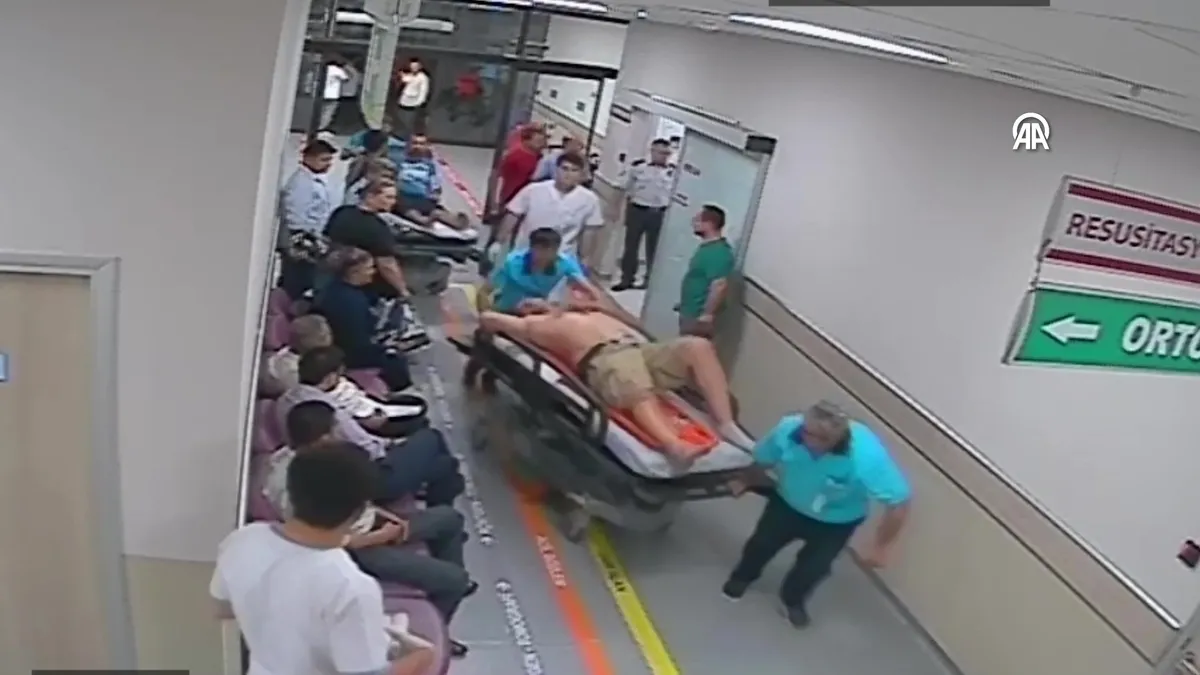 SON DAKİKA… 15 Temmuz gecesine ait yeni görüntüler ortaya çıktı! Numune Hastanesi’nde şehit ve gazilerimiz için büyük mücadele… | Video videosunu izle SON DAKİKA… 15 Temmuz gecesine ait yeni görüntüler ortaya çıktı! Numune Hastanesi’nde şehit ve gazilerimiz için büyük mücadele… | Video videosunu izle