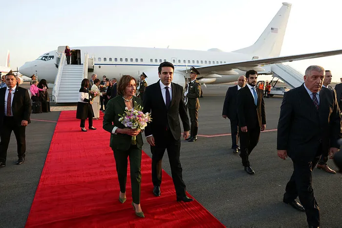 cin-ve-tayvani-karistiran-nancy-pelosi-simdi-de-ermenistanda-turkiye-ve-azerbaycana-skandal-suclama-1663500663327.jpg