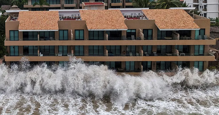 Meksika’da kasırga ve sel felaketi: 6 ölü, 5 kayıp