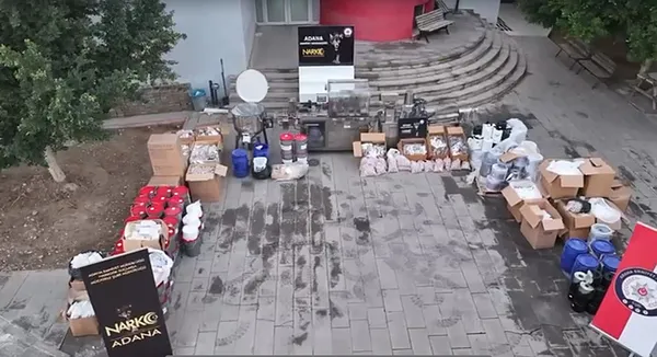 72-ilde-uyusturucu-operasyonu-970-kisi-gozaltina-alindi-1765179329992.jpg