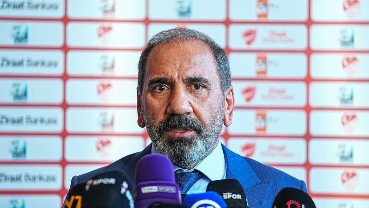 Mecnun Otyakmaz’dan yabancı oyuncu açıklaması! “Sıcak bakmıyorum” Mecnun Otyakmaz’dan yabancı oyuncu açıklaması! “Sıcak bakmıyorum”