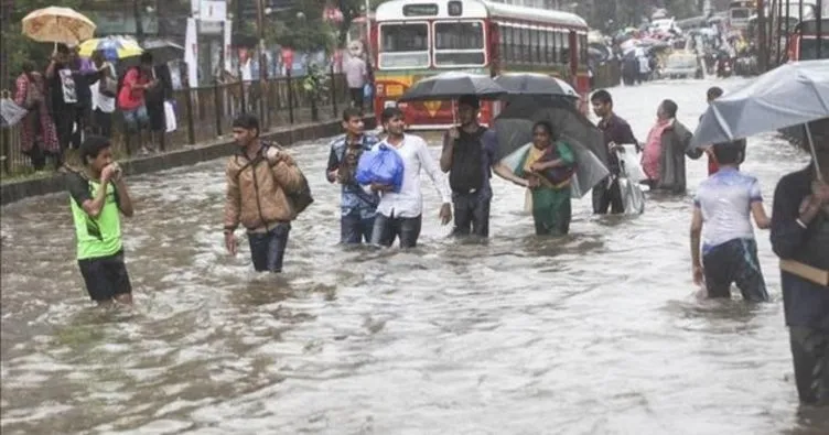 Hindistan’da sel felaketi: 17 ölü