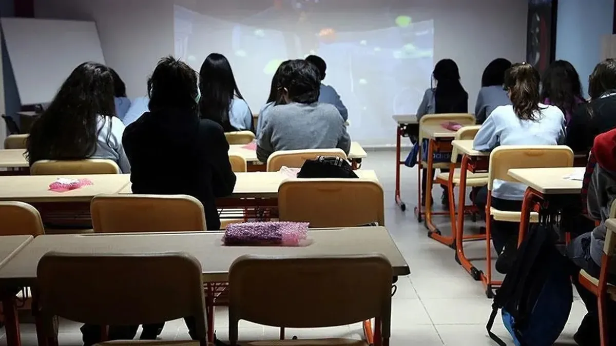 6 Şubat’ta okullar tatil mi, hangi illerde tatil olacak?  6 Şubat 2026 Cuma tatil olan iller