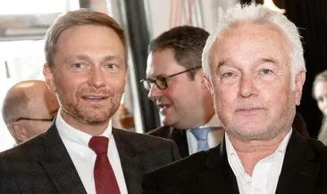 FDP’de istifalar peş peşe geldi