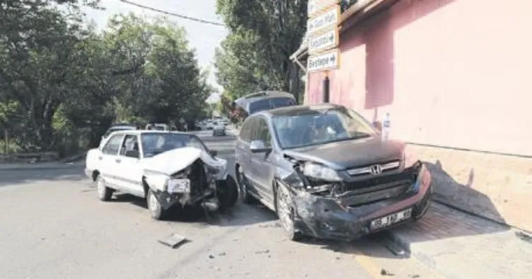 Gazi Mahallesi’nde trafik kazası: 2 yaralı