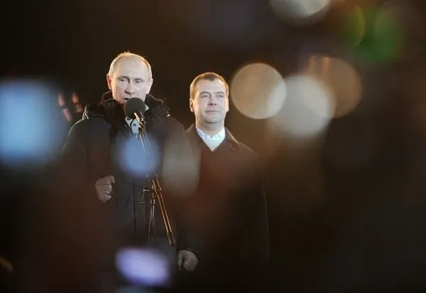 Putin gözyaşlarını tutamadı