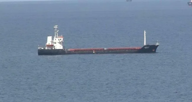 Ukrayna tahılını taşıyan gemi İstanbul Boğazı’nda Ukrayna tahılını taşıyan gemi İstanbul Boğazı’nda