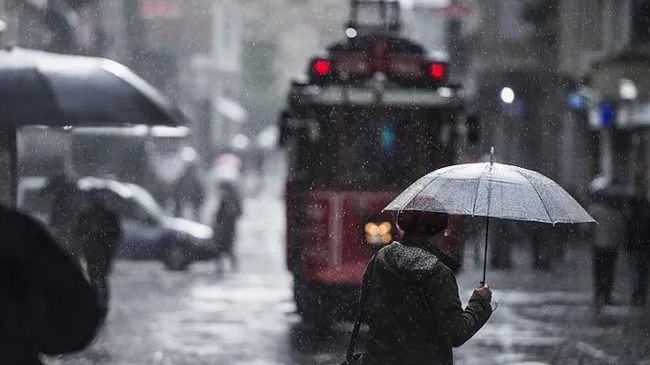 son-dakika-meteoroloji-uyardi-saganak-ve-sis-uyarisi-o-tarihlerde-semsiyesiz-cikmayin-1764051612801.jpg