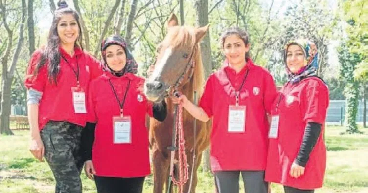 Bursa’da kadın seyisler yetişiyor