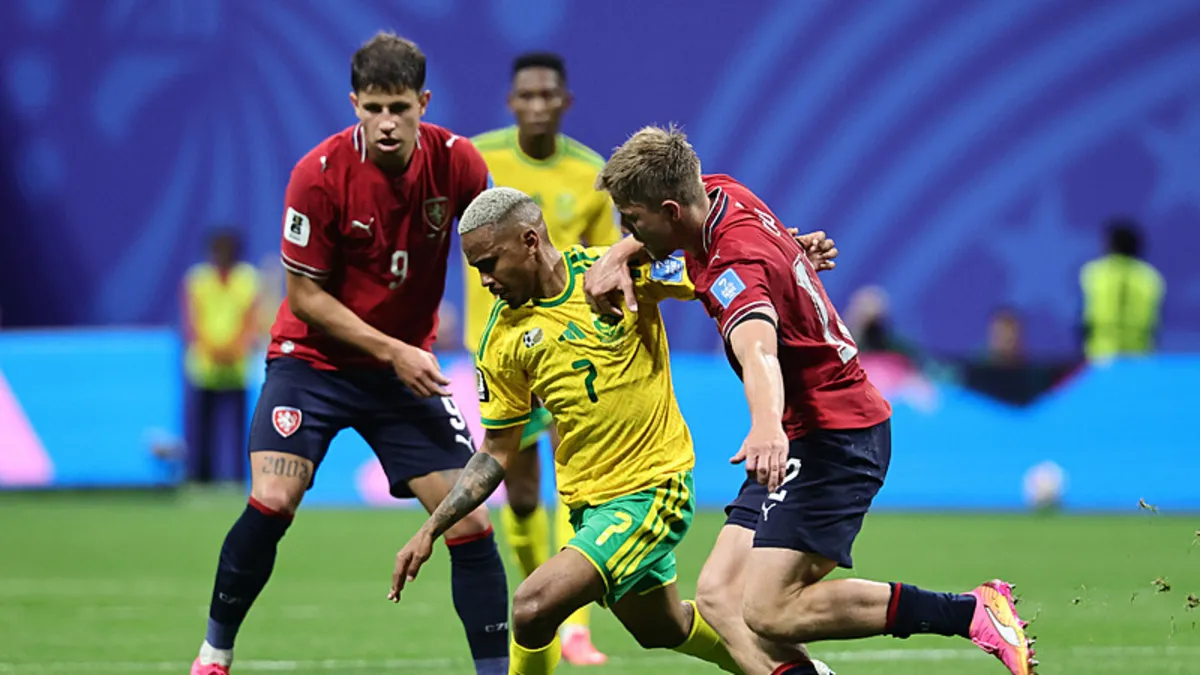 Çekya ve Güney Afrika milli futbol takımları 2026 Dünya Kupası elemelerinde karşı karşıya geldi.