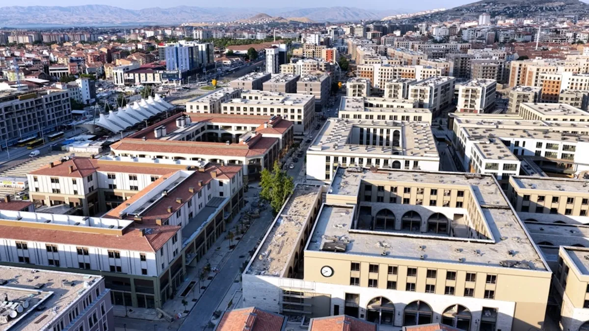 Bakan Kurum’dan Bakırcılar Çarşısı paylaşımı: Malatya’da depremin izleri siliniyor! Esnaf kepenklerini açıyor Bakan Kurum’dan Bakırcılar Çarşısı paylaşımı: Malatya’da depremin izleri siliniyor! Esnaf kepenklerini açıyor