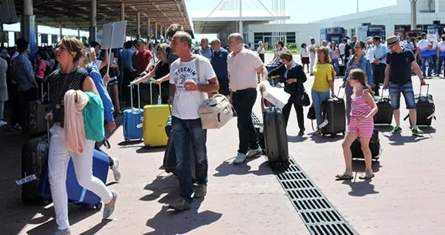 Antalya Turizminde Yeni Rekor 9 Milyon Turizm Haberleri