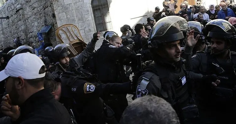 İsrail, Doğu Kudüs’te Filistinlilere saldırdı