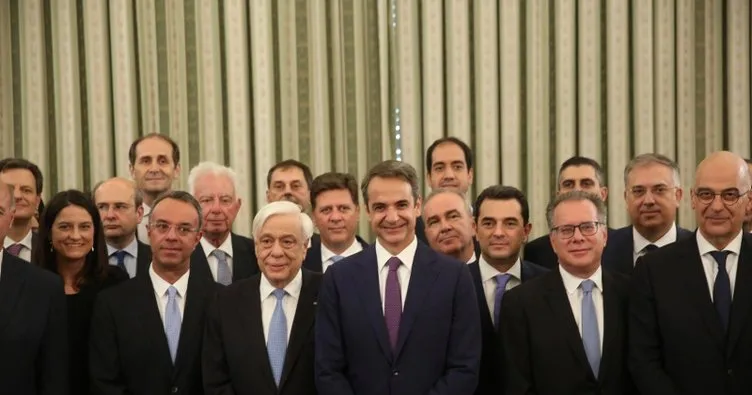 Yunanistan’da hükümet güven oyu aldı