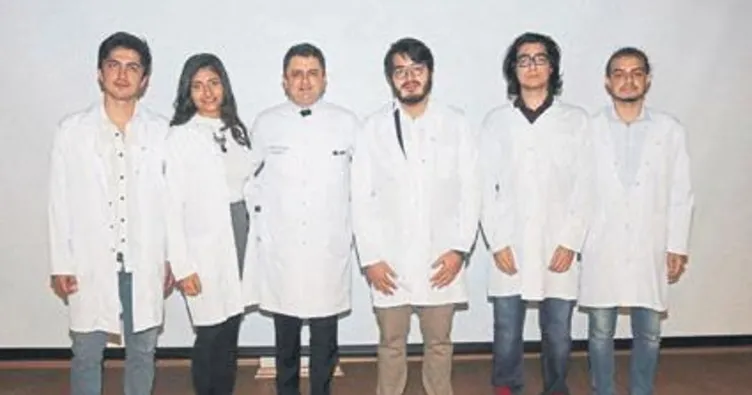 Diş hekimleri önlük giydi