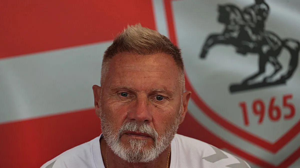 Samsunspor Teknik Direktörü Thorsten Fink, sağlık kontrolünden geçti Samsunspor Teknik Direktörü Thorsten Fink, sağlık kontrolünden geçti