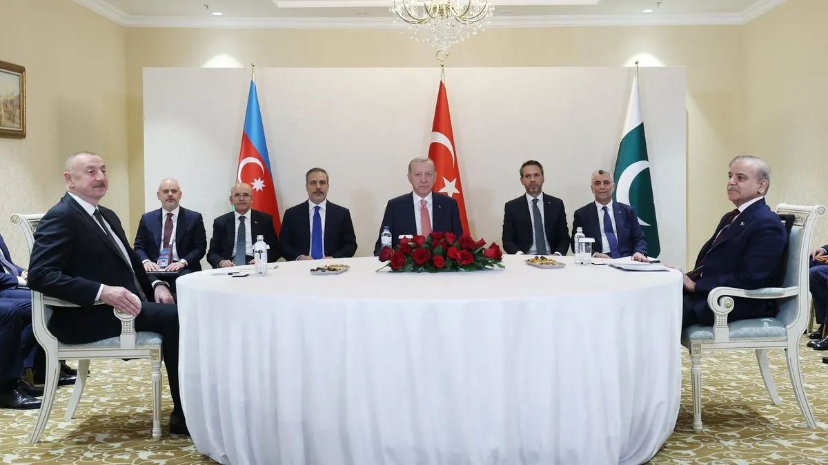 SON DAKİKA | Astana'da 3'lü zirve: Başkan Erdoğan, Aliyev ve Şahbaz Şerif ile görüştü