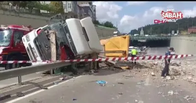 Çekmeköy’de hafriyat kamyonu devrildi: Kaza anı kamerada | Video