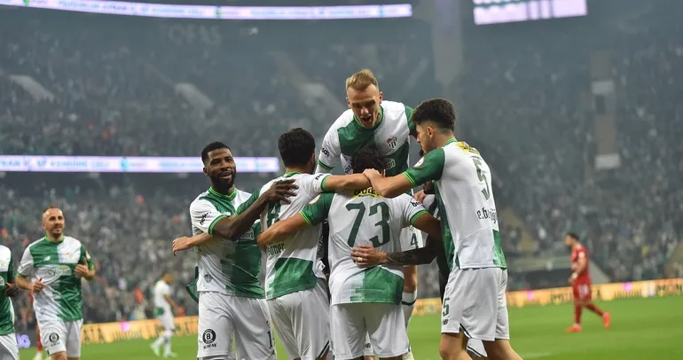 Bursaspor, Pendikspor’u eli boş gönderdi