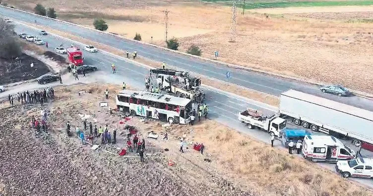 Amasya’da otobüs devrildi: 6 ölü, 35 yaralı