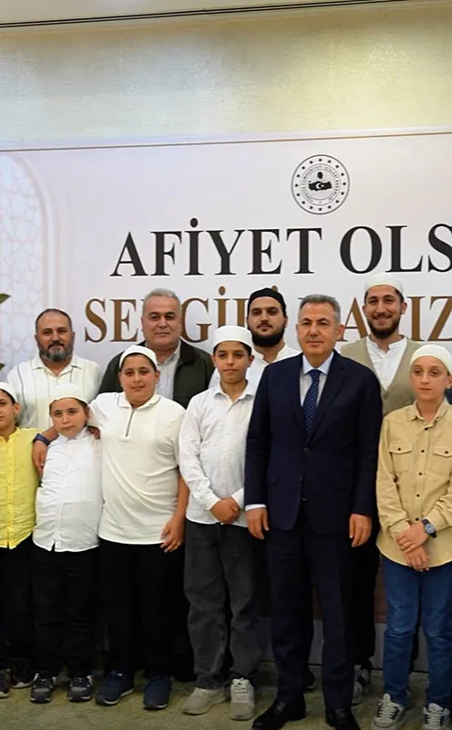 bakan-ciftci-hafizlara-soz-vermisti-yemek-programi-duzenlendi-1778165798518.jpg Bakan Çiftçi, hafızlara söz vermişti: Yemek programı düzenlendi