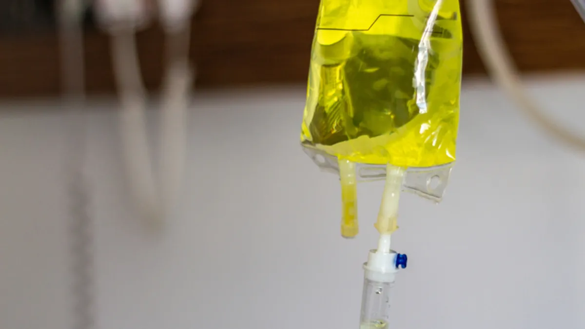 Serum orucu bozar mı? Oruçluyken iğne yaptırmak ve serum taktırmak orucu bozar mı?