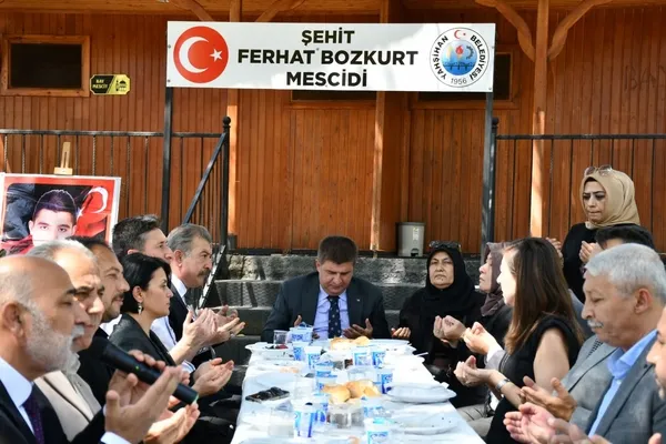 sehit-ferhat-bozkurtun-adi-mescitte-yasatilacak-1787762415908.jpg