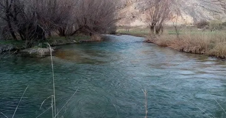 Sivas’taki çaydan kuru bir yatak kaldı