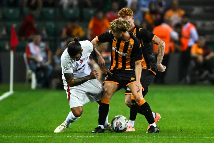 galatasaray-hull-citye-yenildi-aslan-ilk-hazirlikta-maglup-1688590088660.jpg
