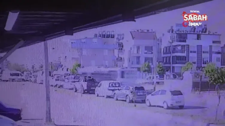 Halk otobüsü trafik ışıklarında bekleyen araçların arasına daldı: 3 yaralı | Video