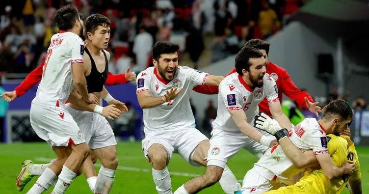 Asya Kupası’nda Avustralya ve Tacikistan, çeyrek finale çıktı