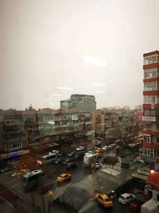 İstanbullulara hava durumu şoku: Çamur yağdı