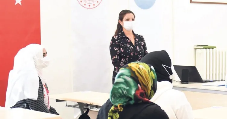 Aile Okulu’nda velilere hayat dersi