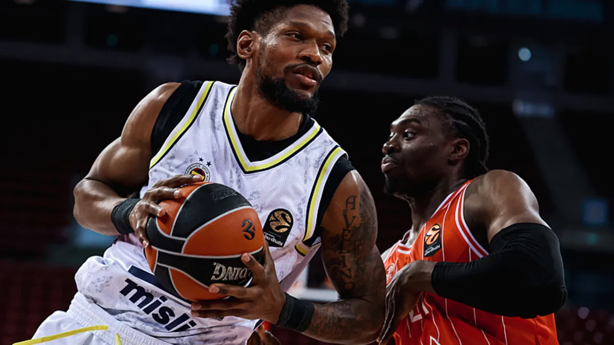 Fenerbahçe Beko’ya play-off için tek galibiyet yetecek! Fenerbahçe Beko’ya play-off için tek galibiyet yetecek!