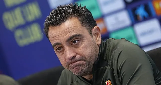 Xavi Hernandez, Barcelona’da kaldı