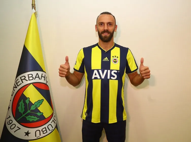 Vedat Muriç, Fenerbahçe formasını giydi! İşte o kareler ve Muriç’in ilk açıklamaları