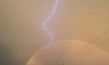 ABD’de gökkuşağına yıldırım çarptı