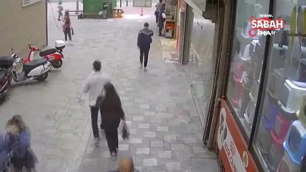 Faciadan kılpayı kurtuluş kamerada: Fırtına reklam panosunu devirdi | Video