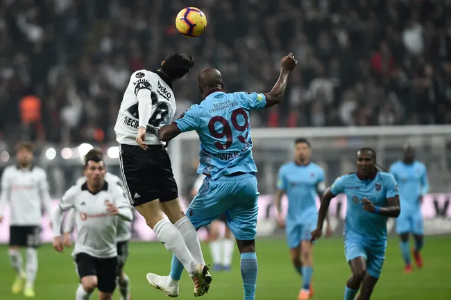Beşiktaş, Trabzonspor karşısında son nefeste puanı kaptı