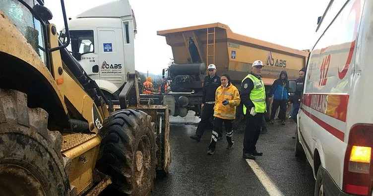 İzmir’de 3 kamyon çarpıştı: 1 yaralı