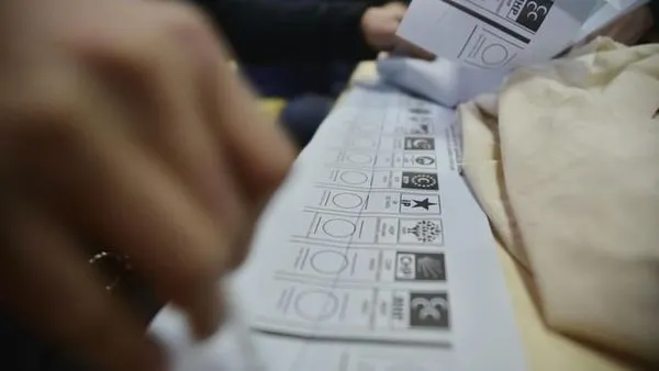 İşte Davutoğlu'nun elindeki son anket