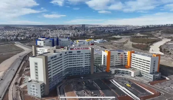 1700-yatakli-sehir-hastanesinde-dev-projede-sona-dogru-1772983576191.jpg