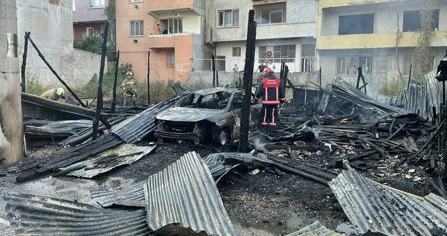 Bursa’da garajda yangın: Otomobil kullanılamaz hale geldi Bursa’da garajda yangın: Otomobil kullanılamaz hale geldi