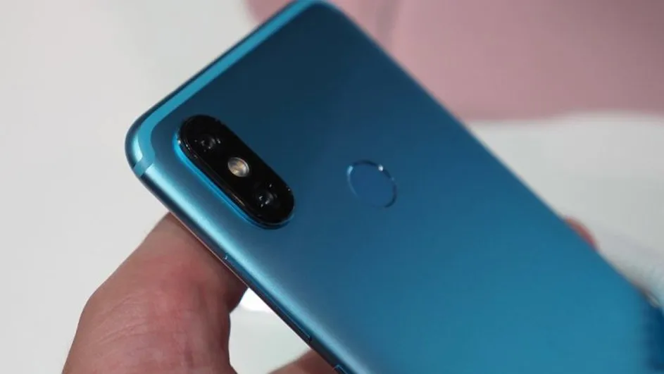 Xiaomi Istanbul Da Yeni Magaza Aciyor Iste Xiaomi Telefonlarin Yeni Fiyat Listesi Galeri Teknoloji