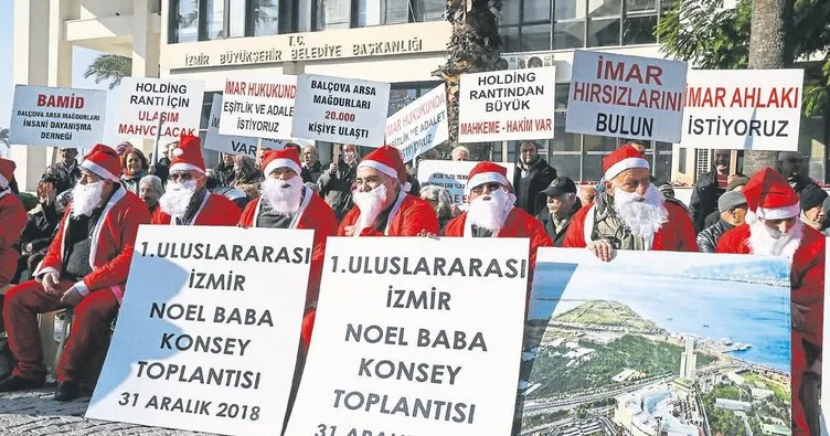 Arsa mağdurlarından ‘Noel Baba’lı protesto