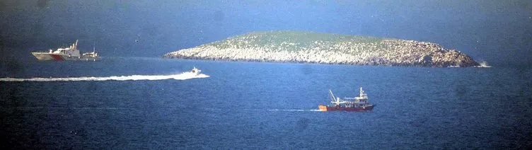 Kardak’ta bekleyiş sürüyor… Türk ve Yunan botları yarım mil arayla bekliyor!