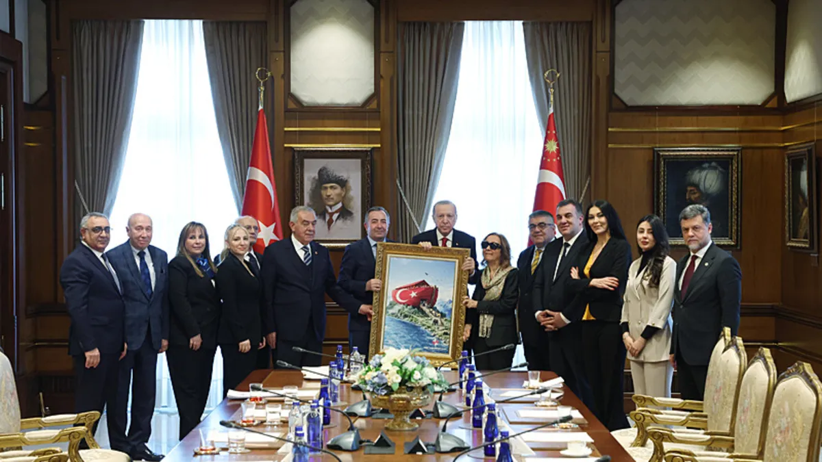 Başkan Erdoğan, Türk Demokrasi Vakfı heyetini kabul etti Başkan Erdoğan, Türk Demokrasi Vakfı heyetini kabul etti