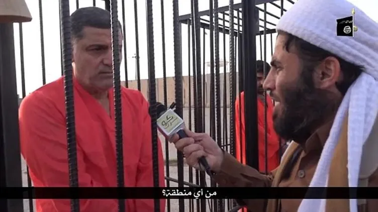 IŞİD kafese koyup gezdirdi!