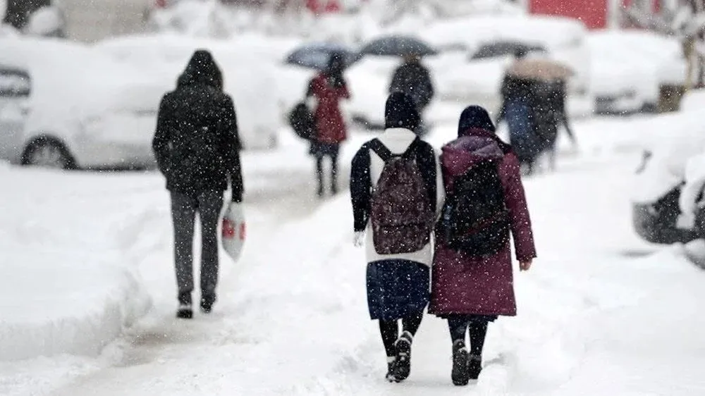 OKULLAR BUGÜN TATİL Mİ? Valilik kar tatili açıklamaları ile 14 Şubat Cuma okulların tatil olduğu il ve ilçeler listesi