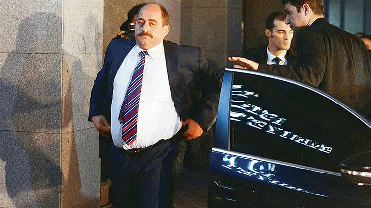 İş adamı Alber Rıfat Bayraktar SABAH’a anlattı: Zekeriya Öz’ü dövdüm, yüreğim soğudu